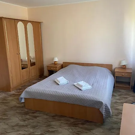 Laine Otel